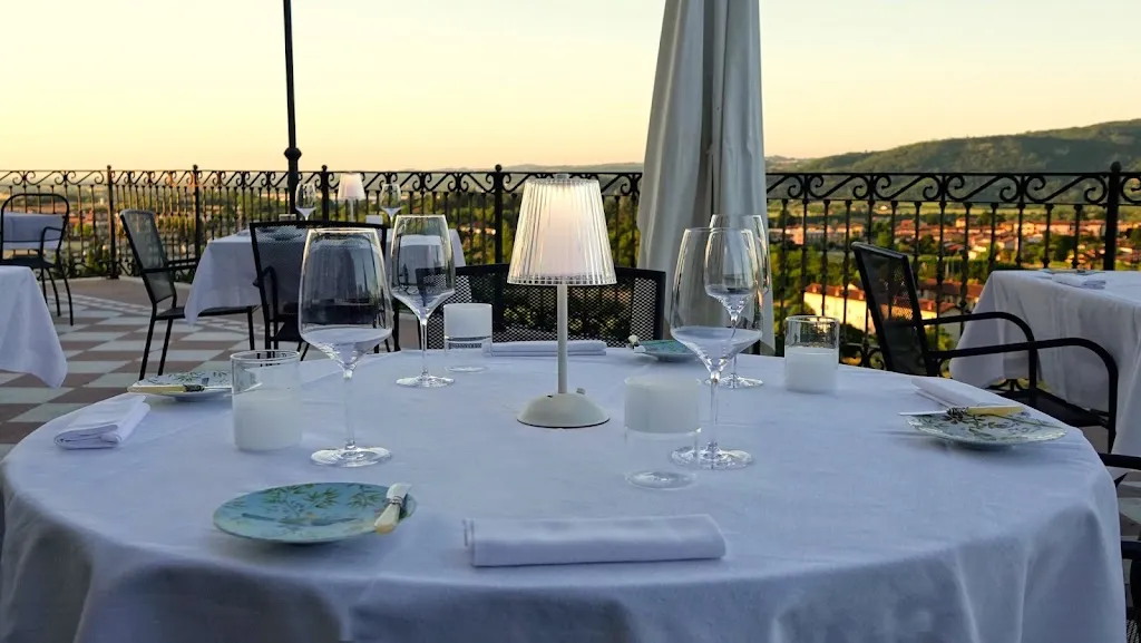 Ristorante Tracce_Serravalle_slider_image_1