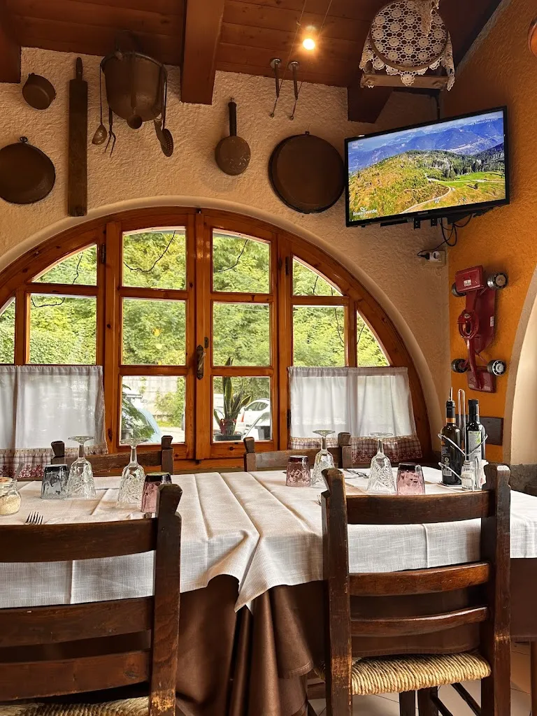 Ristorante La Fontanina restaurant in Serramazzoni