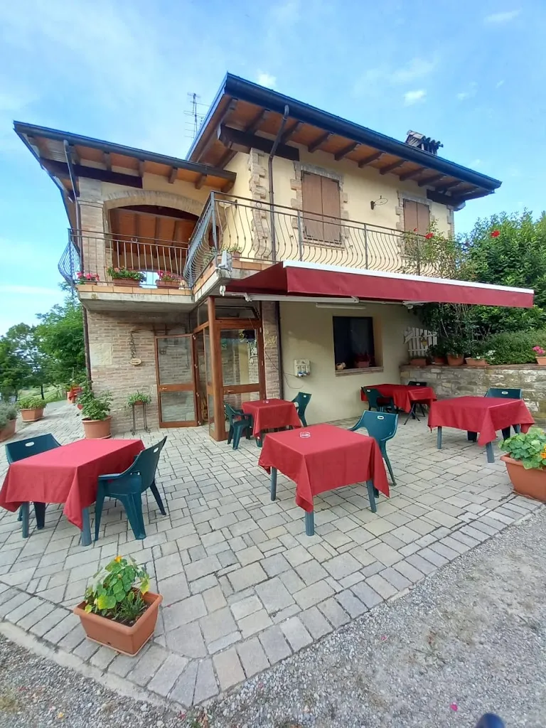 Agriturismo Casa Fagioni restaurant in Serramazzoni