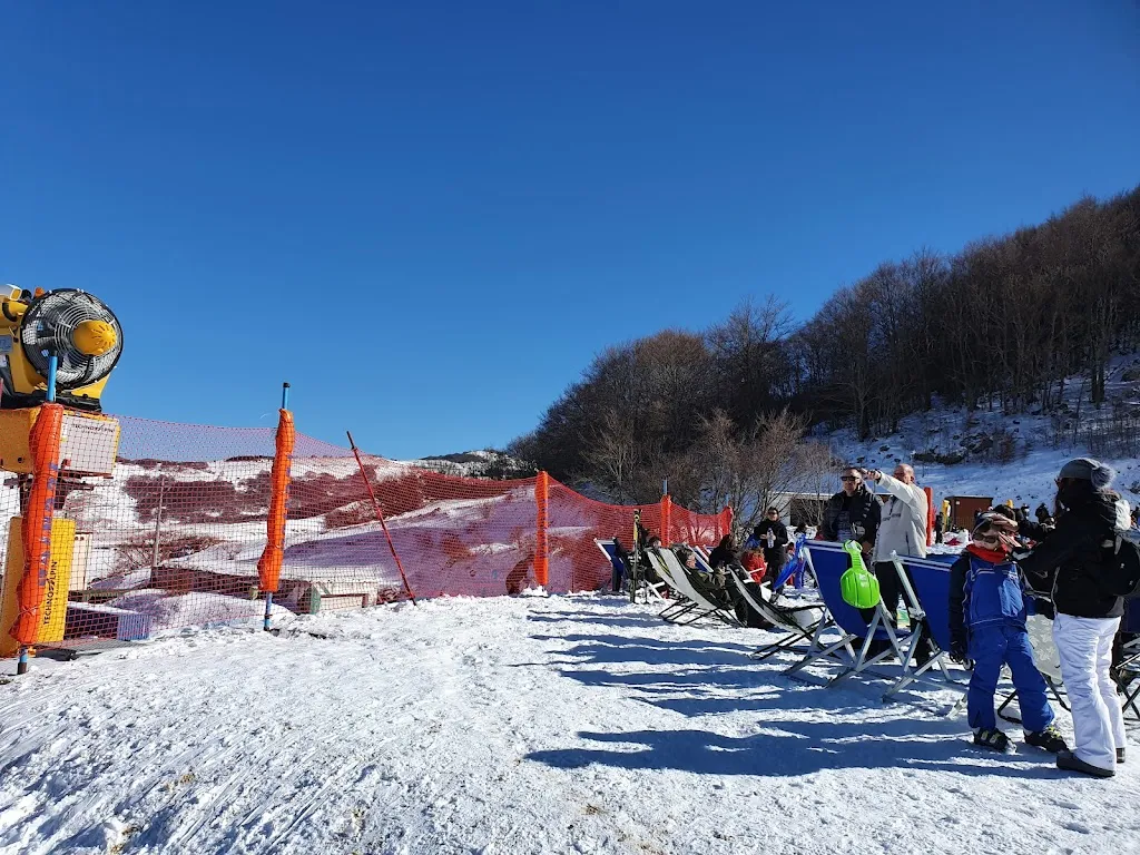 Montepratello Ski Grill_Rivisondoli_slider_image_2