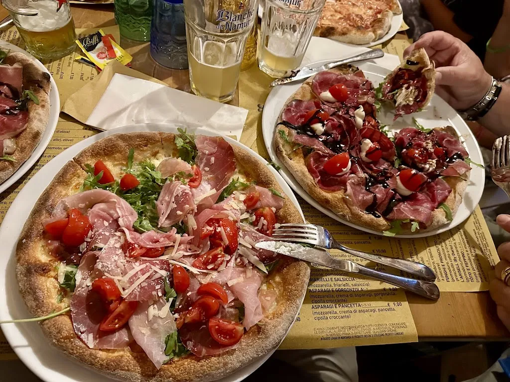 Roccamorice Hard Rocc Cafe_Roccamorice_slider_image_2