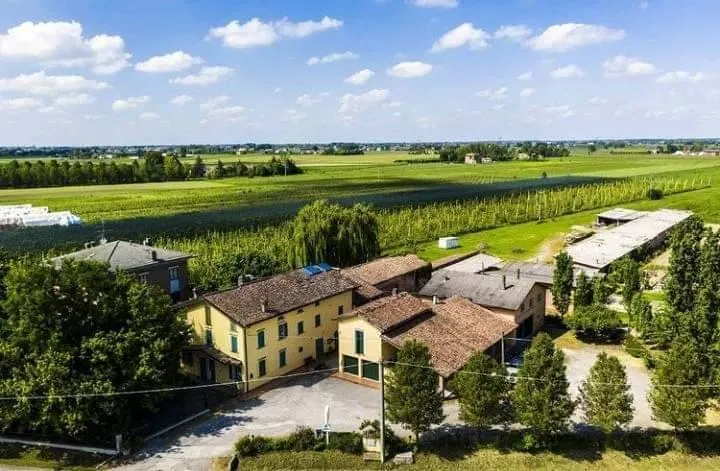 Agriturismo L'oca Bigia restaurant in Soliera