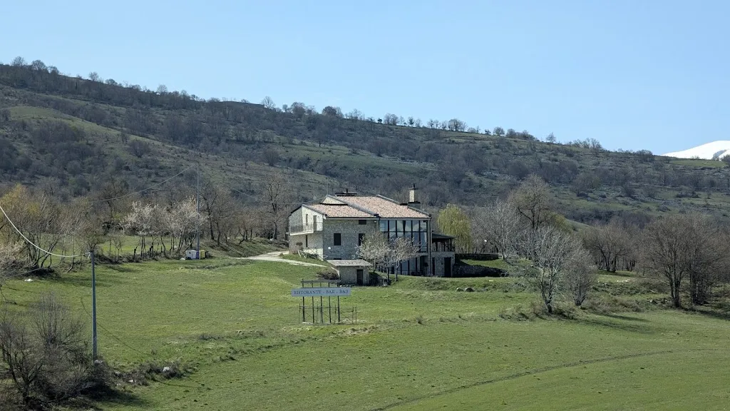 Adrian Squirrell_Terrae Eremis: Ristorante, Bar, B&B_Roccamorice_review