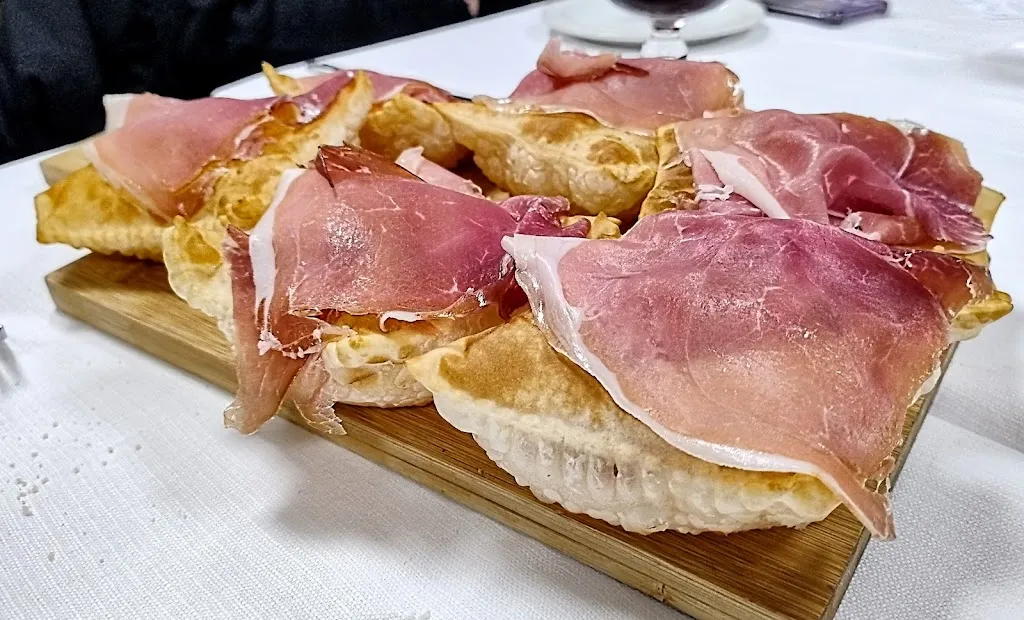 Mirco Montomoli_Ristorante Osteria Pizzeria Cacciatori_Solignano_review