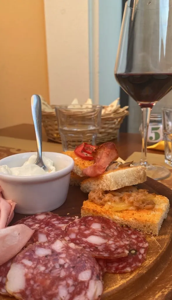 Sottomarino Giallo_Savignano sul Rubicone_slider_image_3