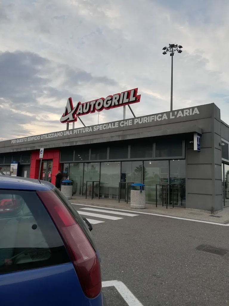 E P Rolls_Autogrill Rubicone Est_Savignano sul Rubicone_review