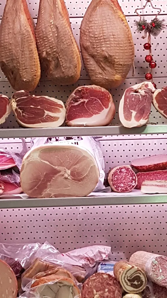 Salvatore Bertozzi_Macelleria Zannoni Emanuele_Savignano sul Rubicone_review