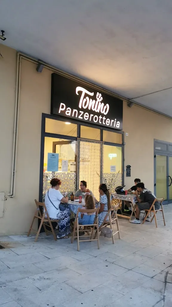 Gianfranco Pazzaglia_Tonino Panzerotteria_Savignano sul Rubicone_review