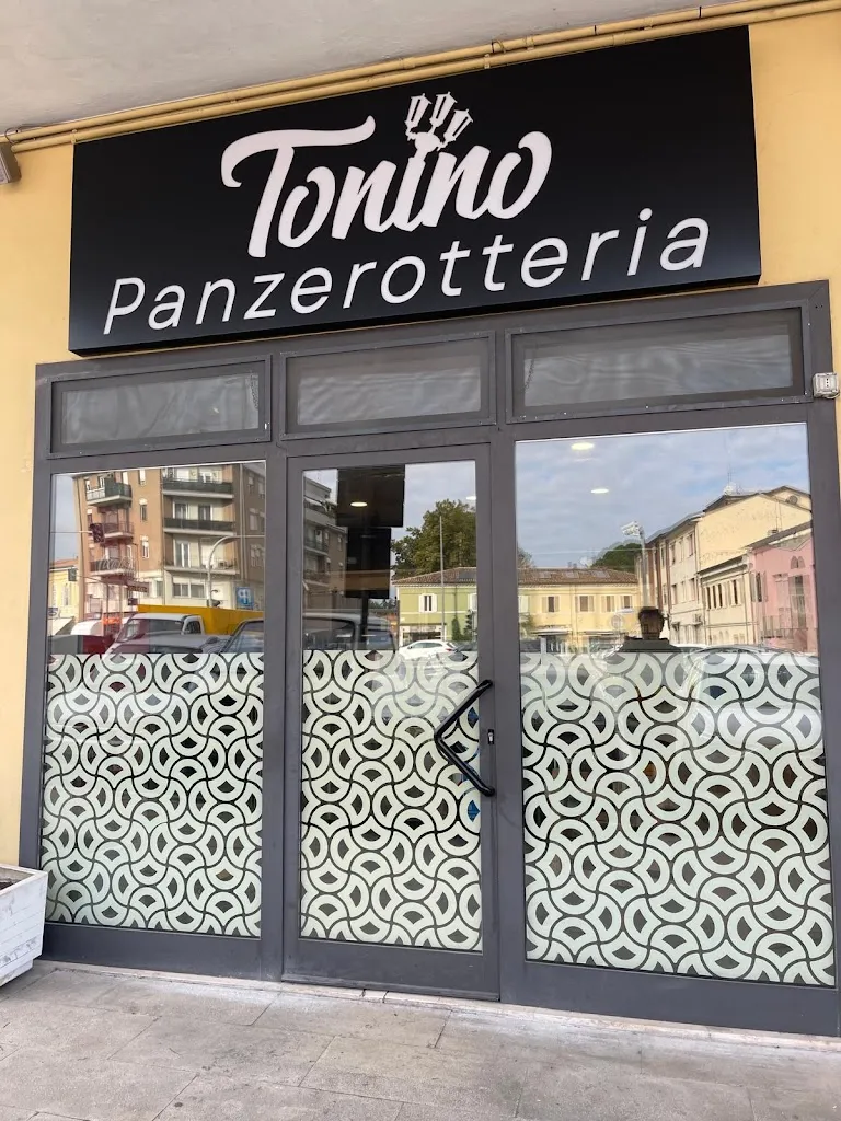 Tonino Panzerotteria_Savignano sul Rubicone_slider_image_1