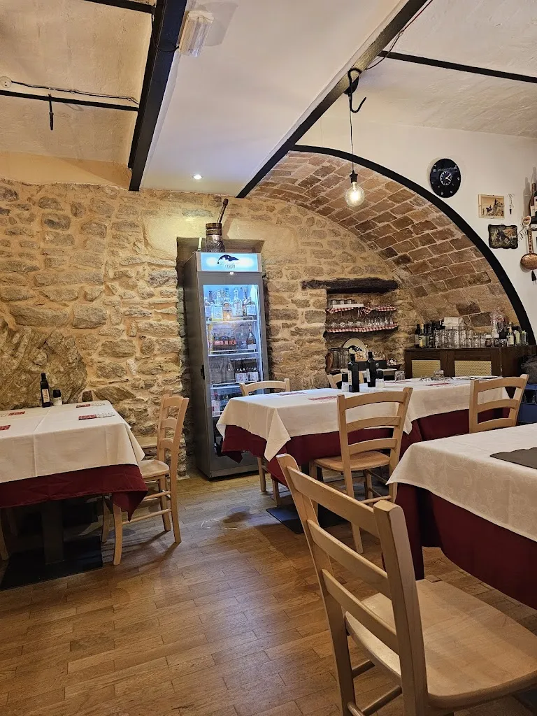 Roccascalegna restaurant in Roccascalegna
