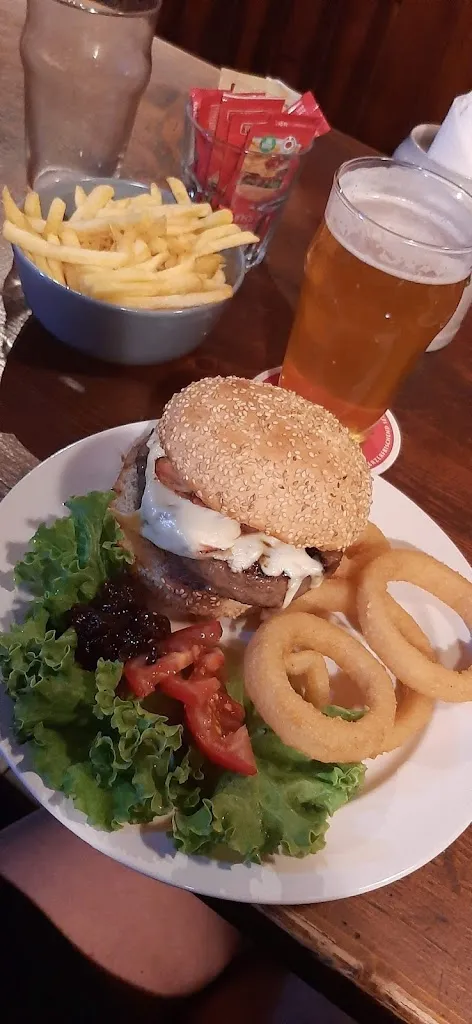 Lorena (Nena)_Oliver Twist Pub_Soragna_review