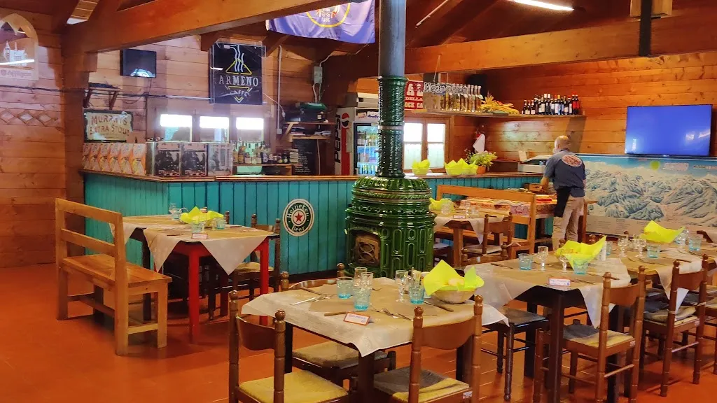 Chalet Pian Della Giara_Tizzano Val Parma_slider_image_2