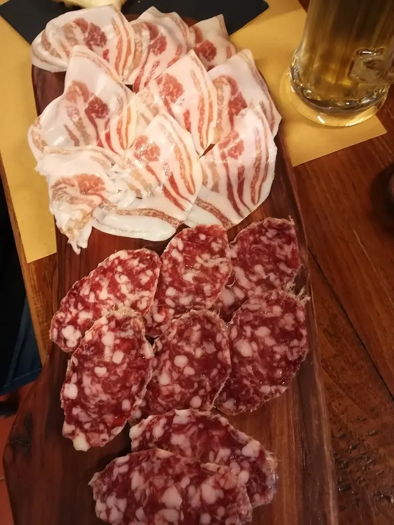 Chalet Pian Della Giara_Tizzano Val Parma_slider_image_3