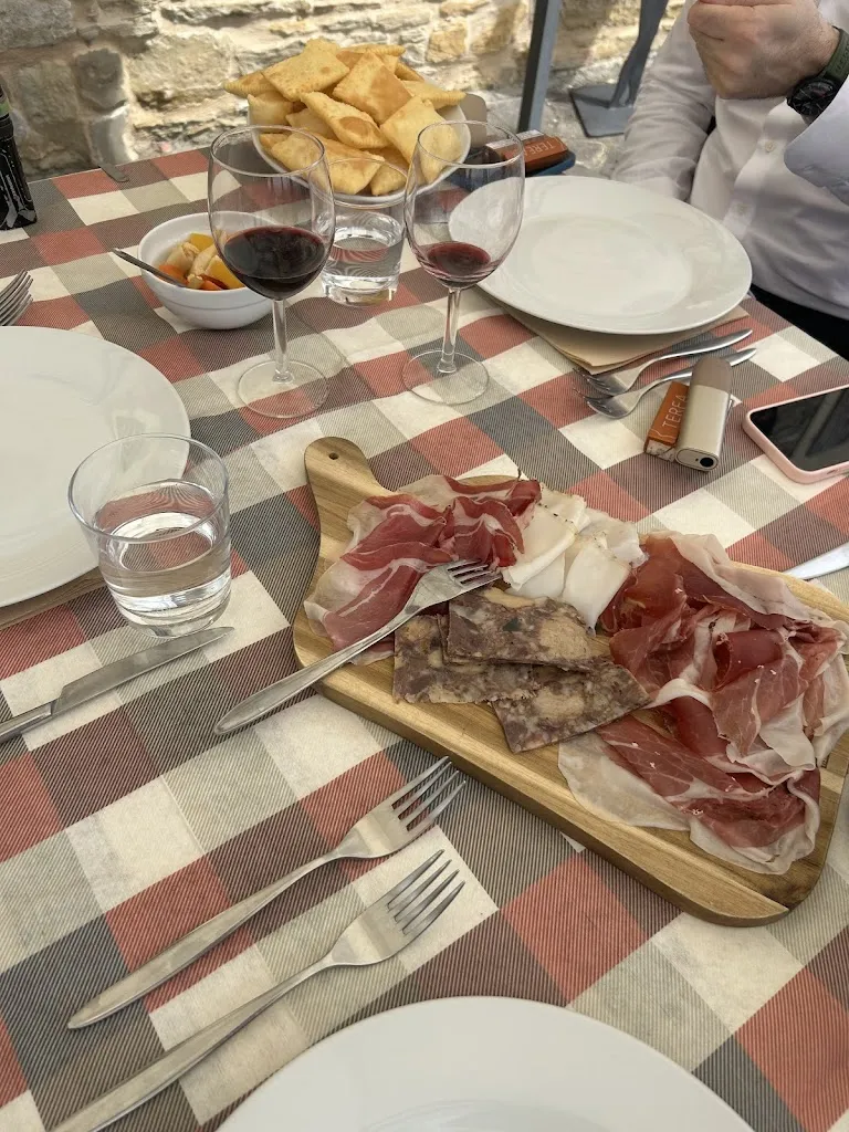 Iustina Socea_Osteria Restori_Terenzo_review