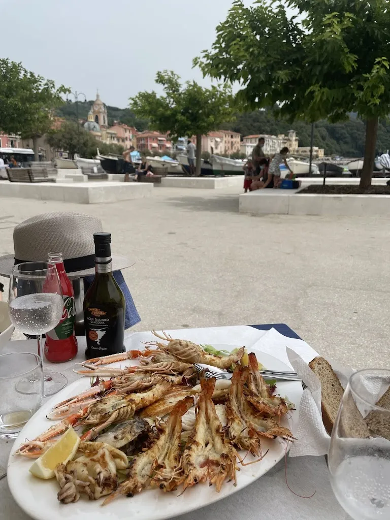 Angela Kristine Juvet Branaes_La Griglia_Terenzo_review