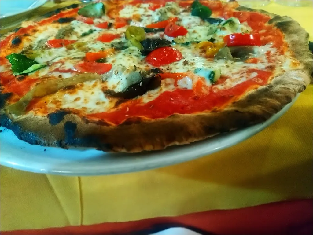 Ristorante Pizzeria Valceno_Varano De' Melegari_slider_image_2