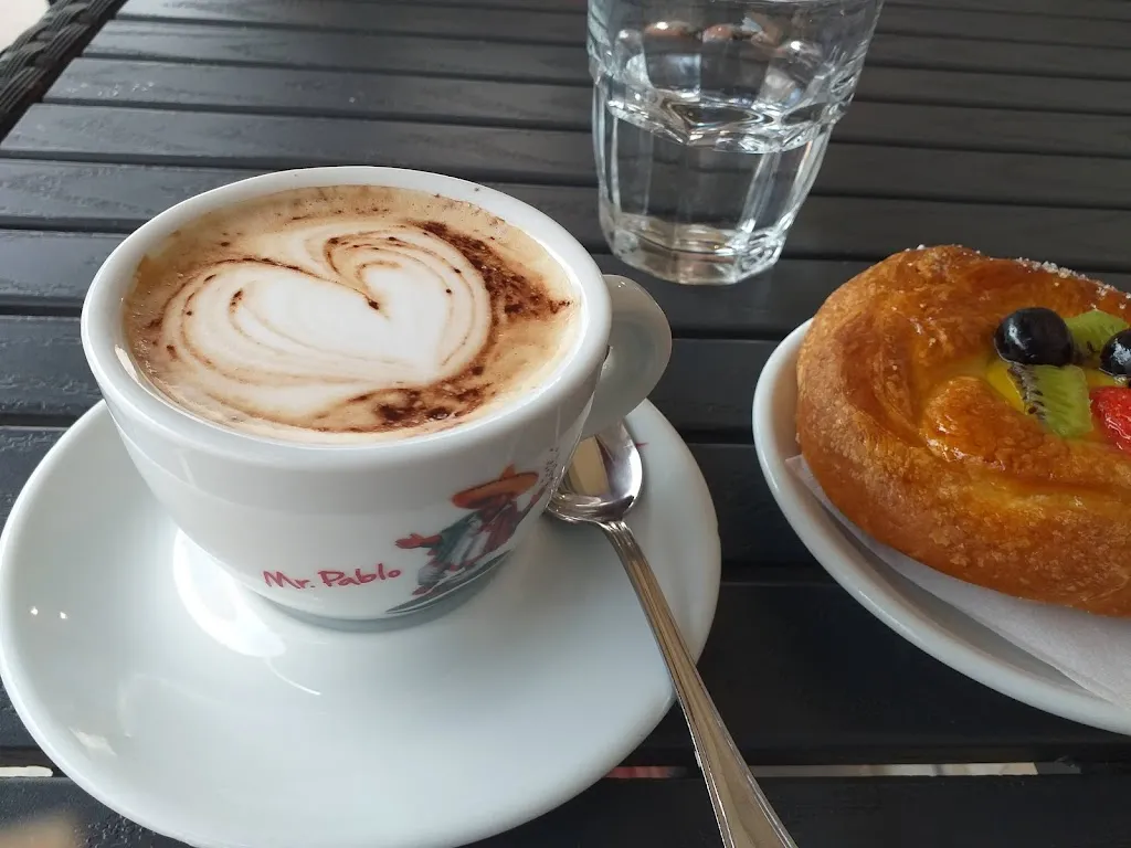 Caffè Atelier Di Hu Ying Ying_Varano De' Melegari_slider_image_2