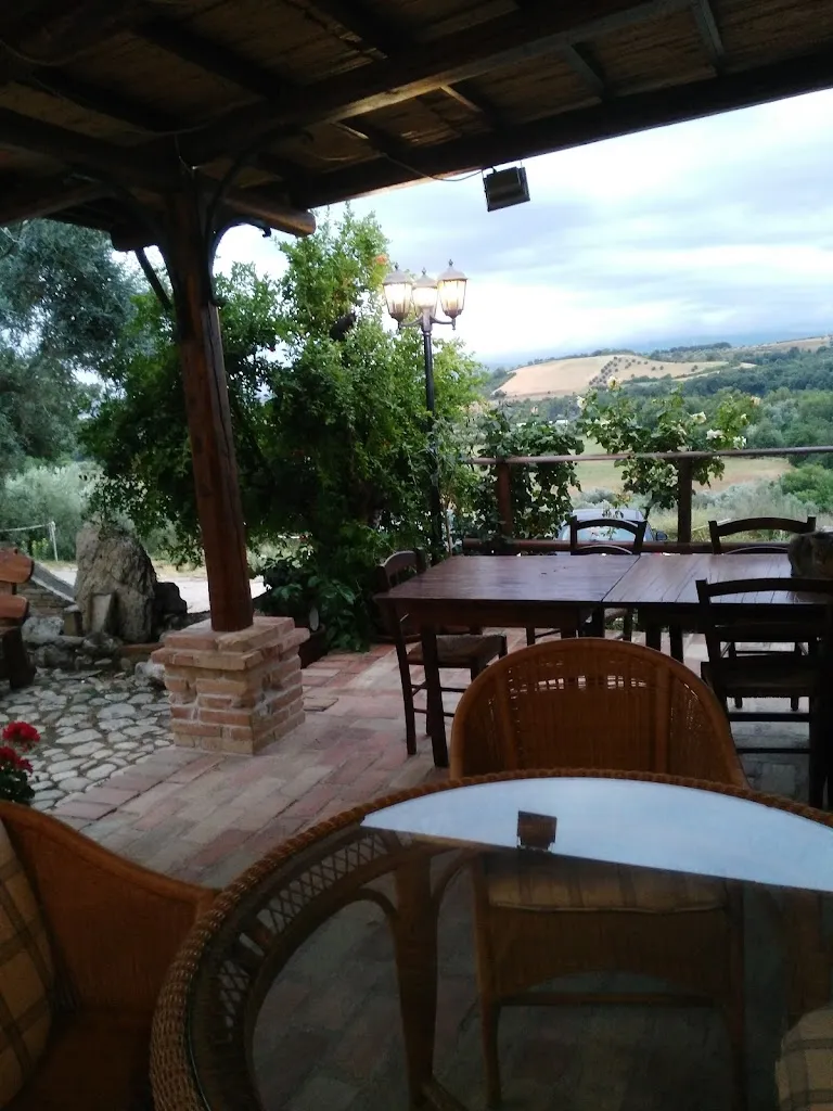 Home Restaurant Confraternita del Cif e ciaf restaurant in Rosciano