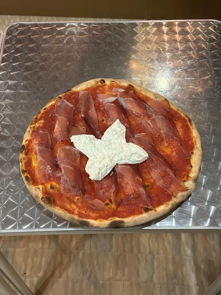 Pizzeria D'Asporto Santa Lucia_Vergato_slider_image_2