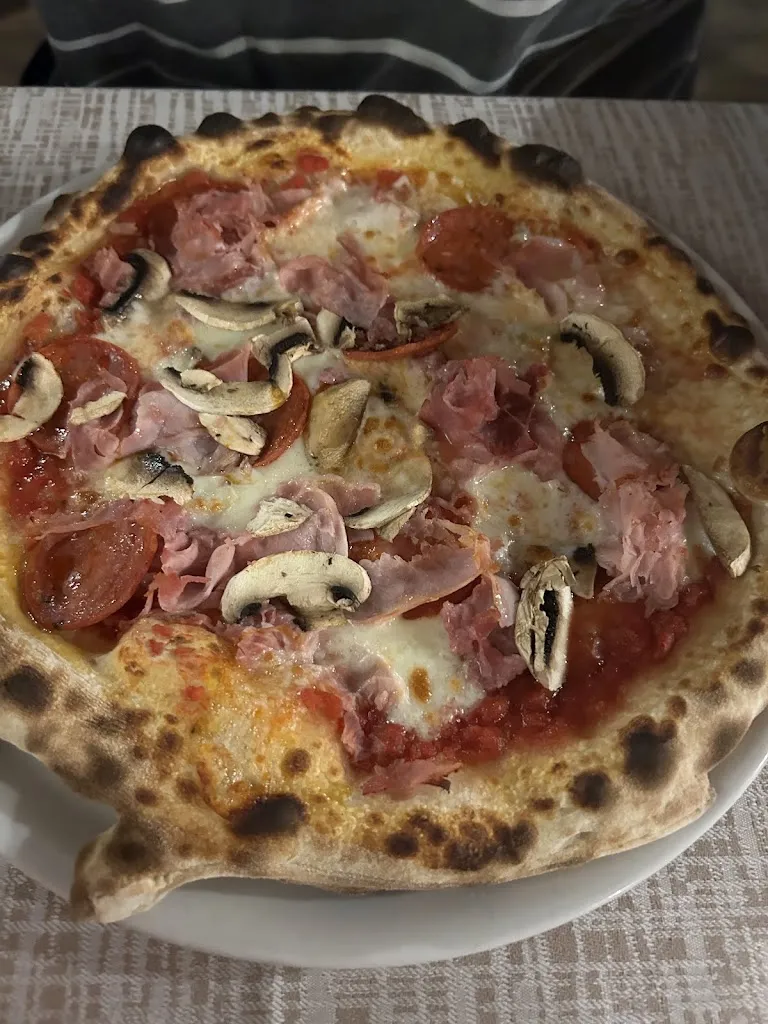 Pizzeria Griglieria Aldopolavoro_Vernasca_slider_image_2