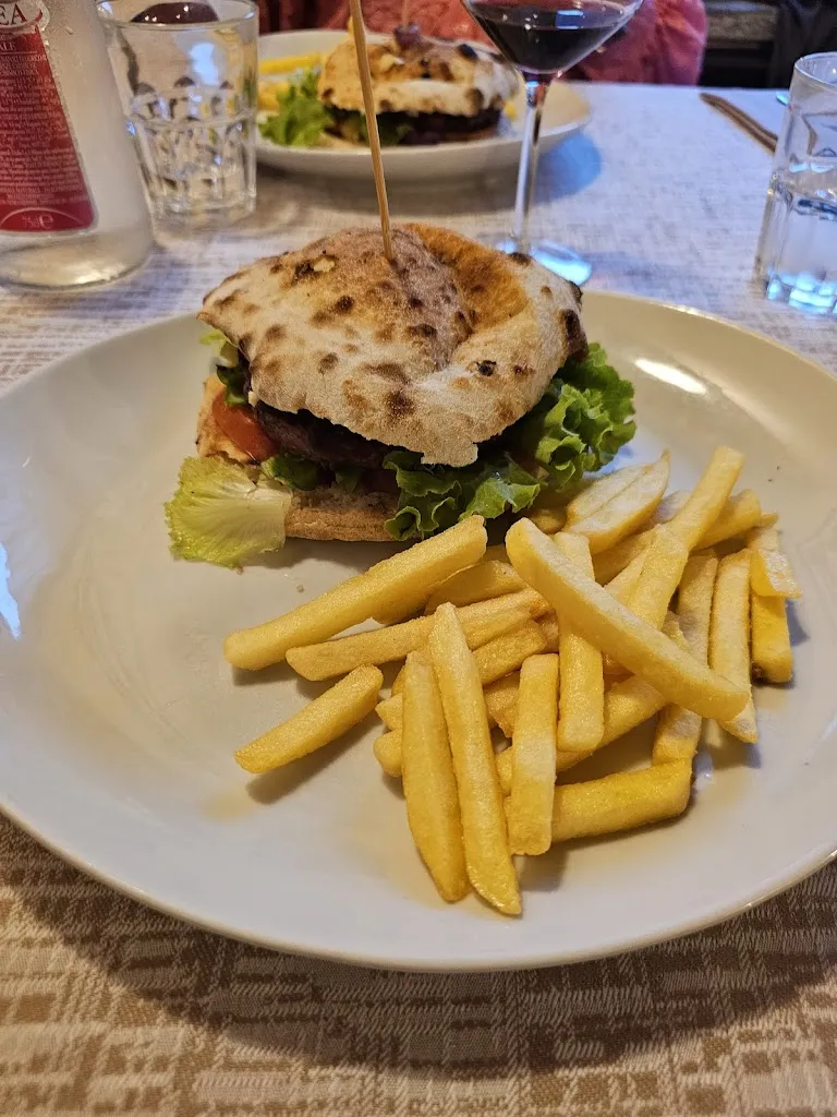 Pizzeria Griglieria Aldopolavoro_Vernasca_slider_image_3