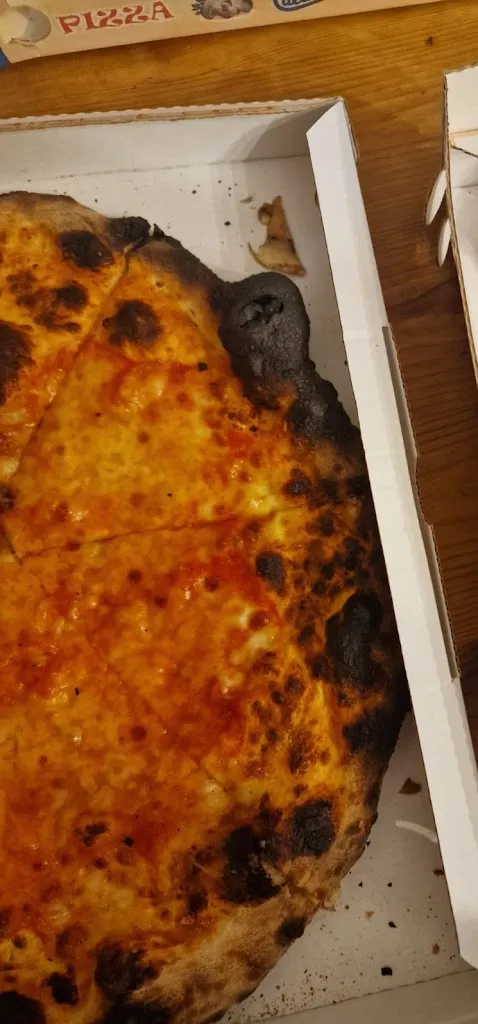 Manal El messaoudi_Pizzeria corte vècia_Vezzano sul Crostolo_review