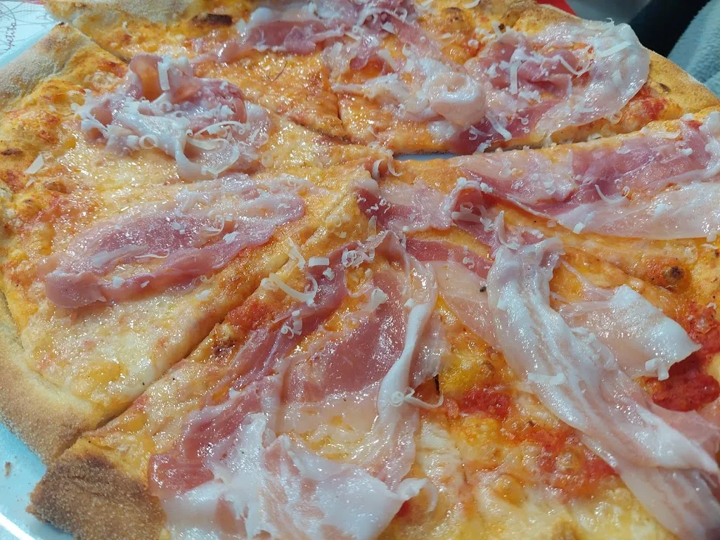 Bar Pizzeria La Bella Vita restaurant in Rosciano