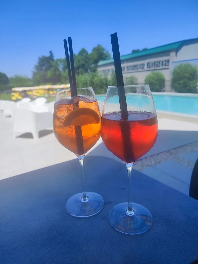 Laura scarponi_Amabile pool e bistrot_Verucchio_review