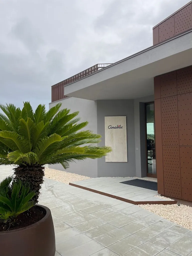 Amabile pool e bistrot_Verucchio_slider_image_3