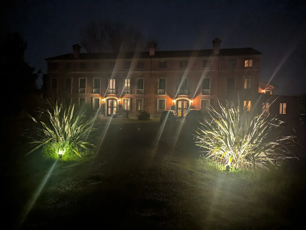 Mike Page_Hotel Villa Montanarini_Villarotta_review