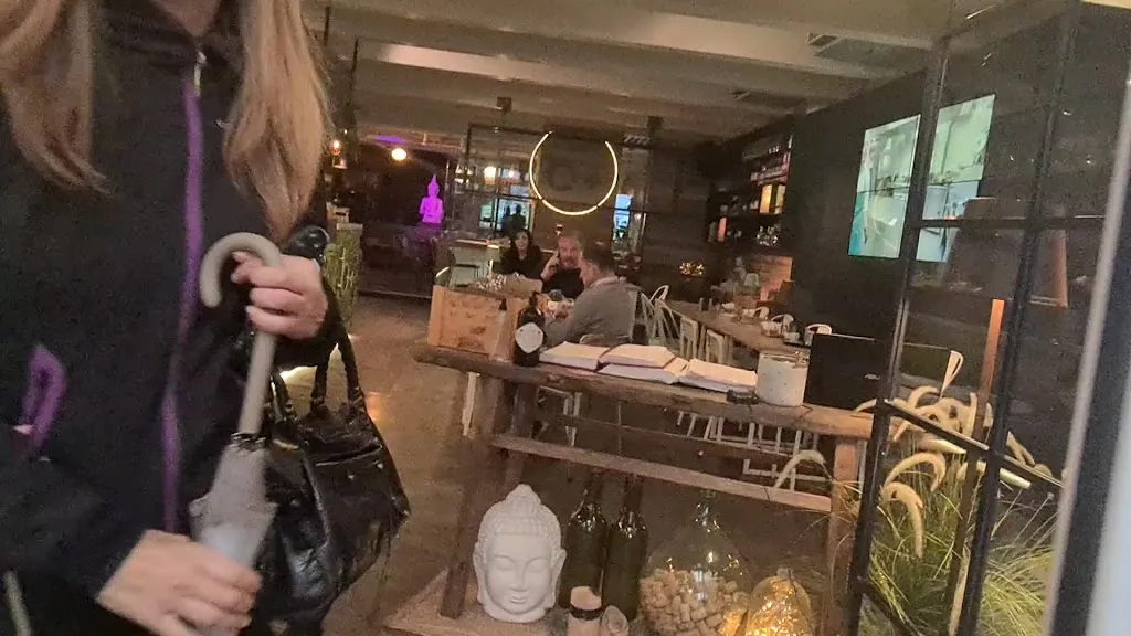 B+ Cafè restaurant in Zola Predosa