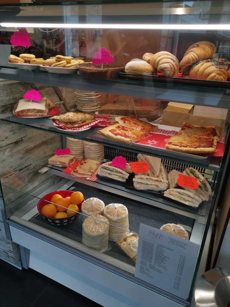 Bar Enoteca Why Not restaurant in Zocca