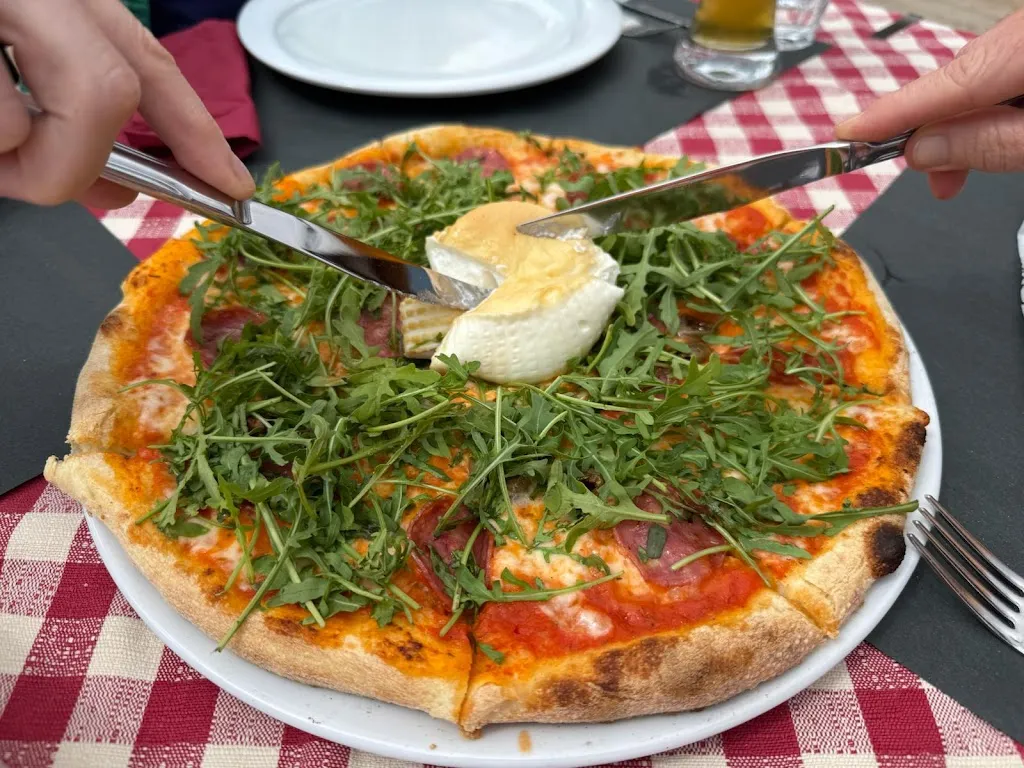 Margalit M_Capanna Ra Valles 2470 m_Ampezzo_review