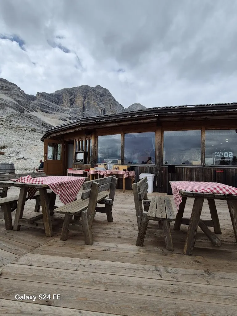 Capanna Ra Valles 2470 m_Ampezzo_slider_image_3