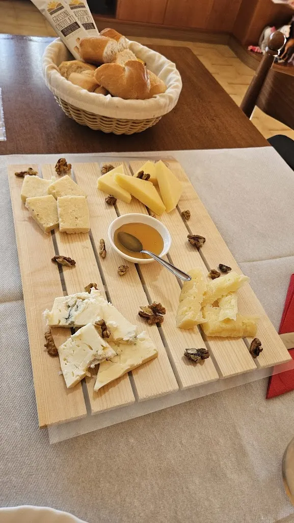 Domenico Amerise_M.a.n.d.y. Bar Trattoria_Arta Terme_review