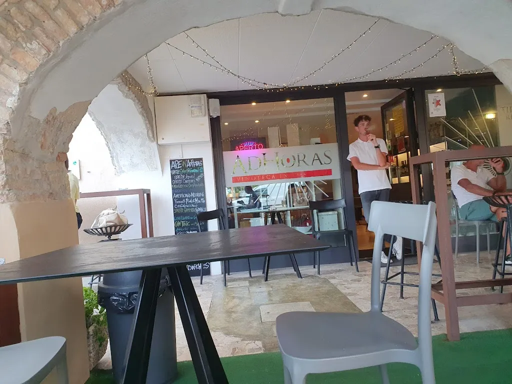 Máté Major_AdHoras_Aquileia_review