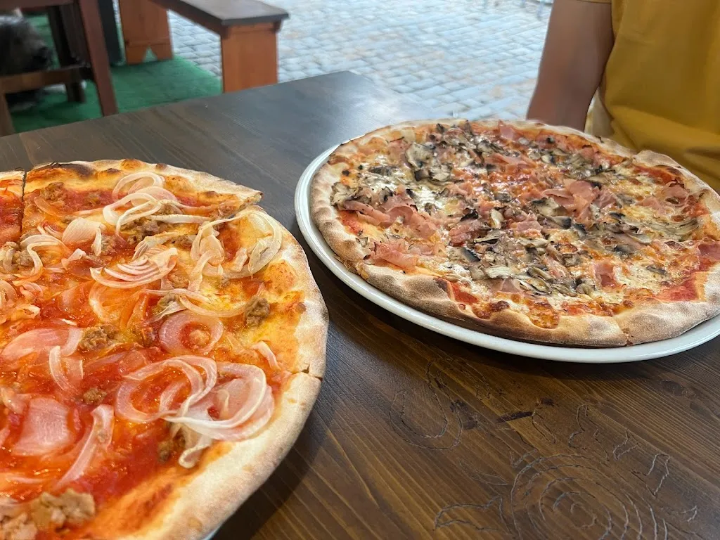 Gergő Schreiner_Pizza e Sapori Soles_Aquileia_review