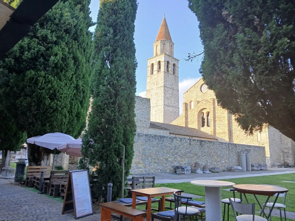 Pizza e Sapori Soles restaurant in Aquileia