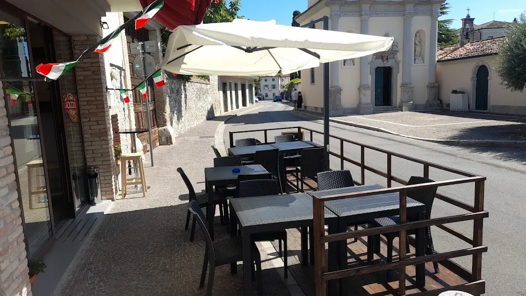 Pizzeria al taglio da Ciccio restaurant in Aquileia