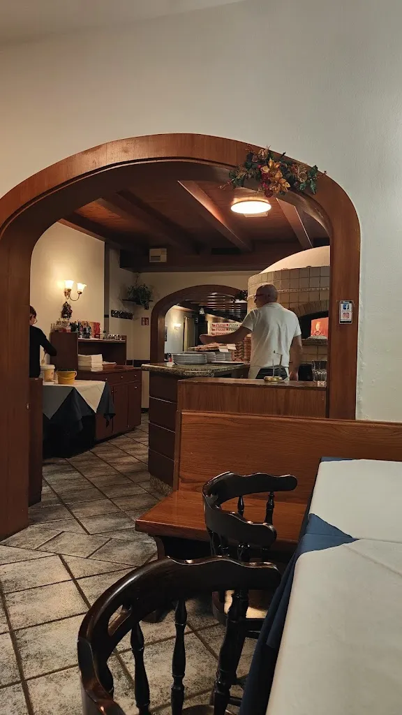 annalisa troian_Vecchia Napoli Pizzeria Ristorante_Aquileia_Bewertung