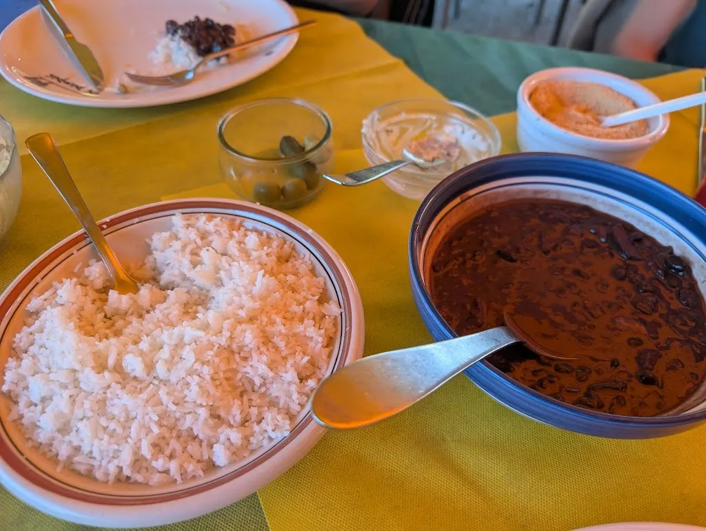 Os Pampas Churrascaria Brasileira_Aquileia_slider_image_3