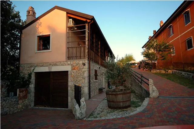 Bibc Wine&Holiday Locanda_Aurisina_slider_image_3