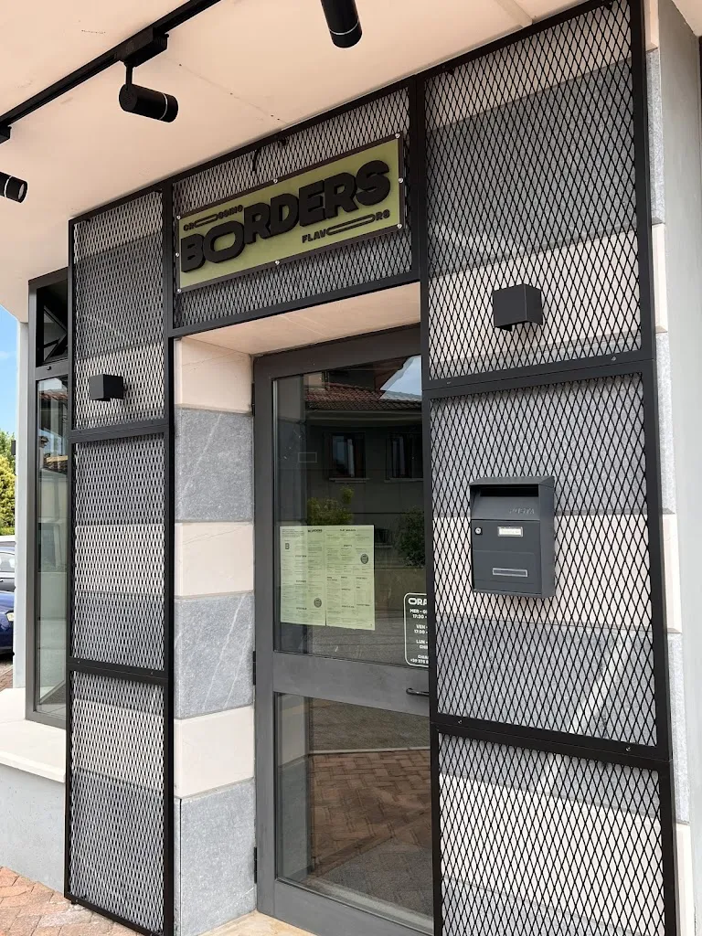 BORDERS restaurant in Azzano Decimo