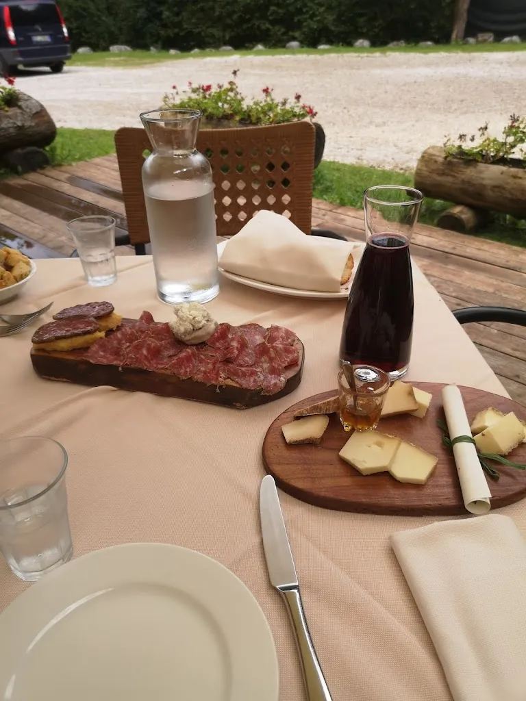 Abi Buchtyar_Rifugio Vallata_Barcis_review