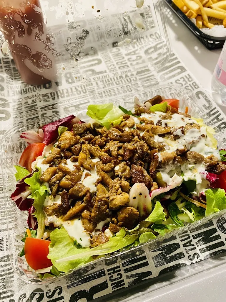 Marko’s Grill and Gyros_Aviano_slider_image_2