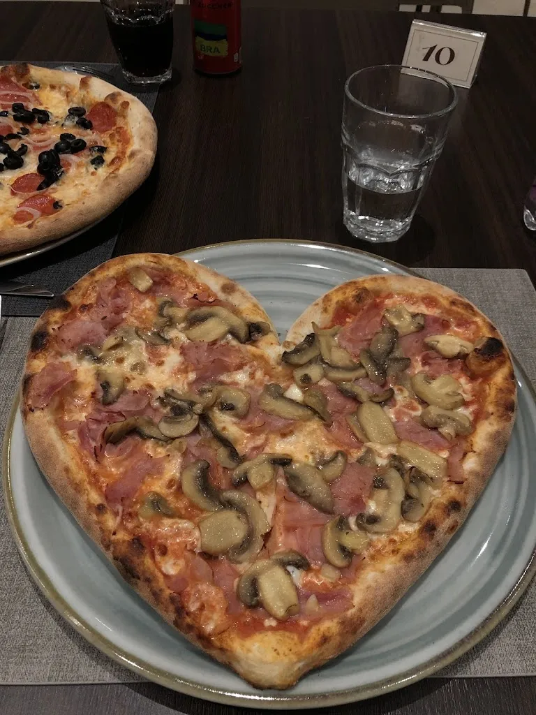 Camilla Bigliati_Pizzeria Joi_Aviano_review