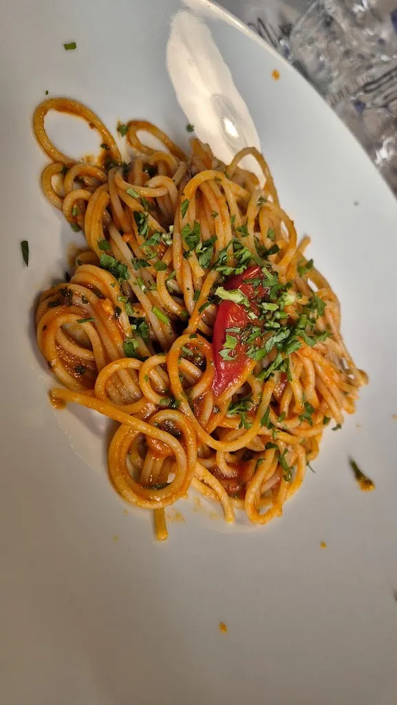 George Mejia_Vicolo 16 risto-pizzeria_Aviano_review