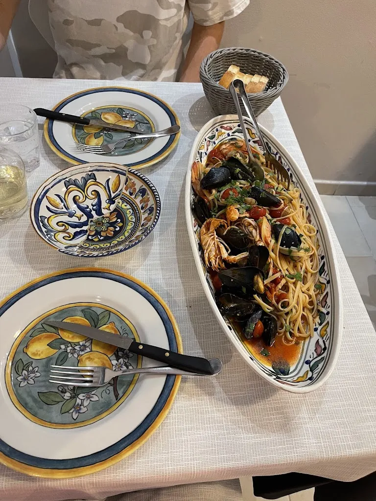 Elisabeth Parsons_Vicolo 16 risto-pizzeria_Aviano_review