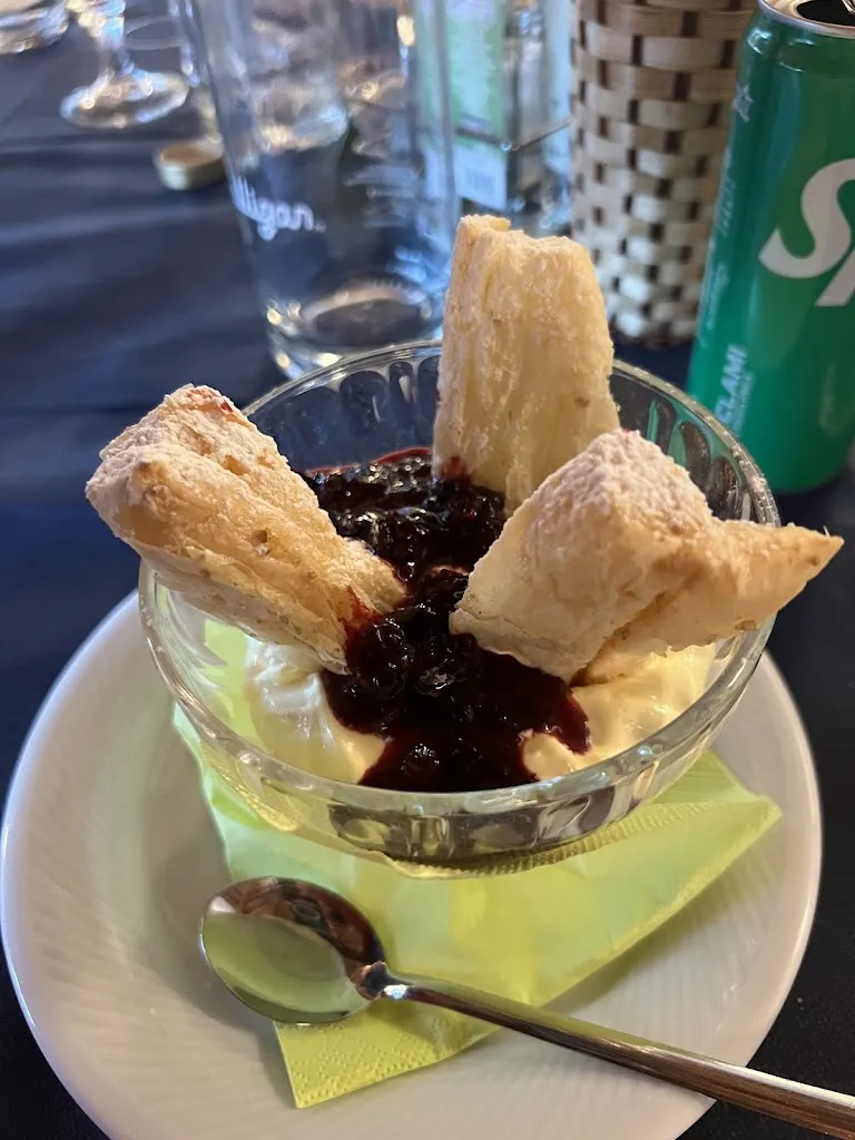 Troy Ruby_Casa Bianca di Stefania Innamorato_Aviano_review