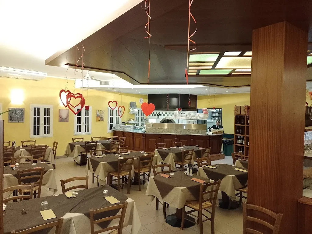 Casa Bianca di Stefania Innamorato_Aviano_slider_image_1